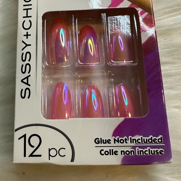 🩷5/$10 Iridescent Oval Fashion Nails - Picture 4 of 5